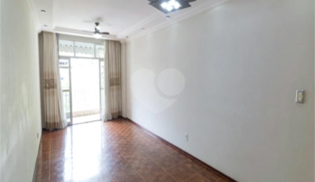 Apartamento à venda com 2 quartos, sendo 1 suíte,  em Vila Isabel, Rio de Janeiro, RJ