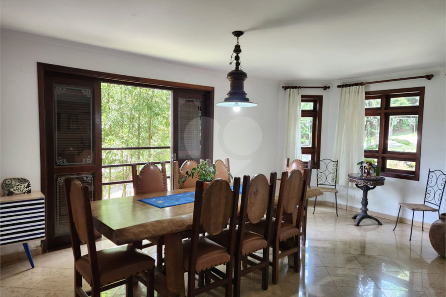Casa à venda com 5 suítes no condomínio Suíça da Cantareira, Mairiporã - SP