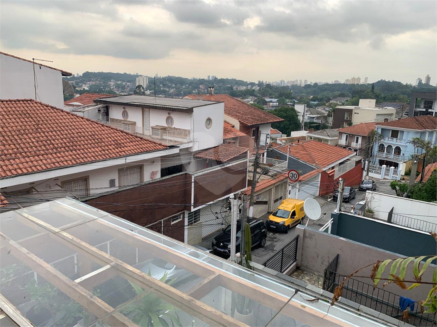 Sobrado à venda com 2 suítes em Horto, São Paulo, SP