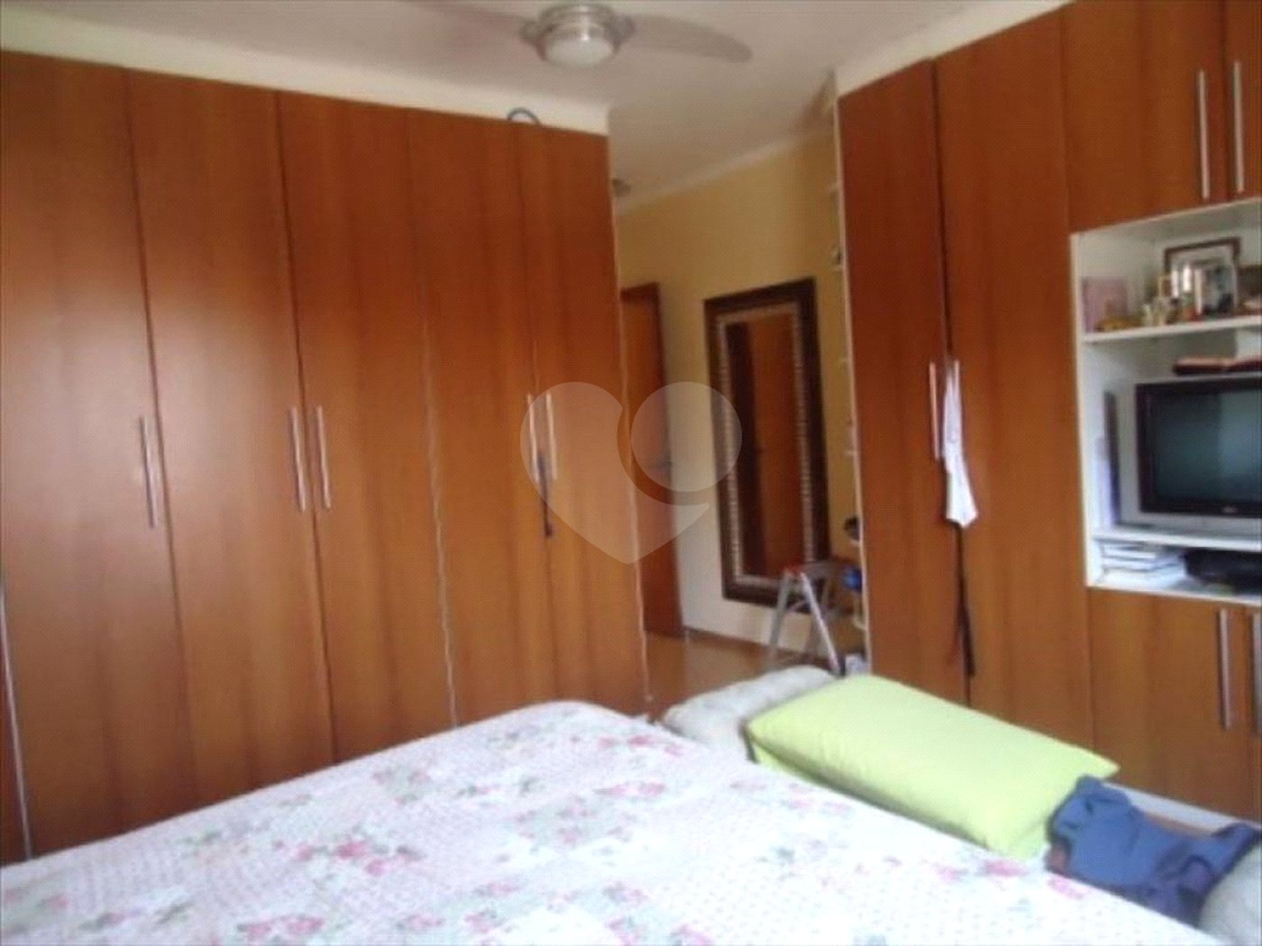 Casa à venda com 3 quartos, sendo 1 suíte,  em Vila Santo Estéfano, São Paulo, SP