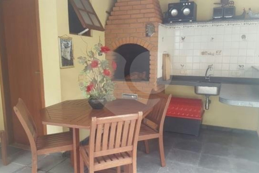 Sobrado à venda com 5 quartos, sendo 1 suíte, em Jardim Virginia Bianca, São Paulo, SP