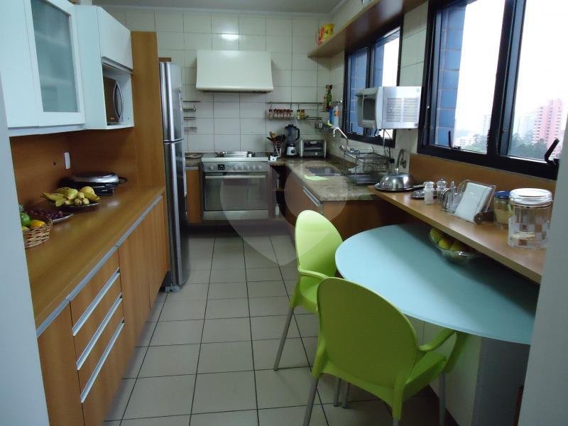Apartamento à venda com 3 suítes em Vila Suzana, São Paulo, SP