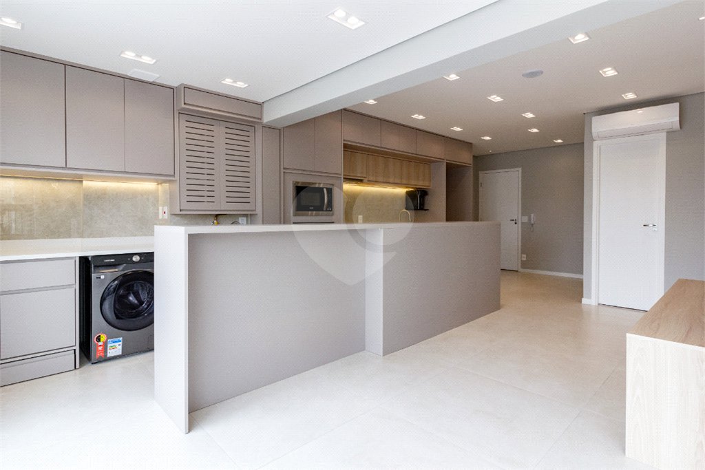Apartamento à venda com 3 quartos, sendo 2 suítes, em Brooklin, São Paulo, SP