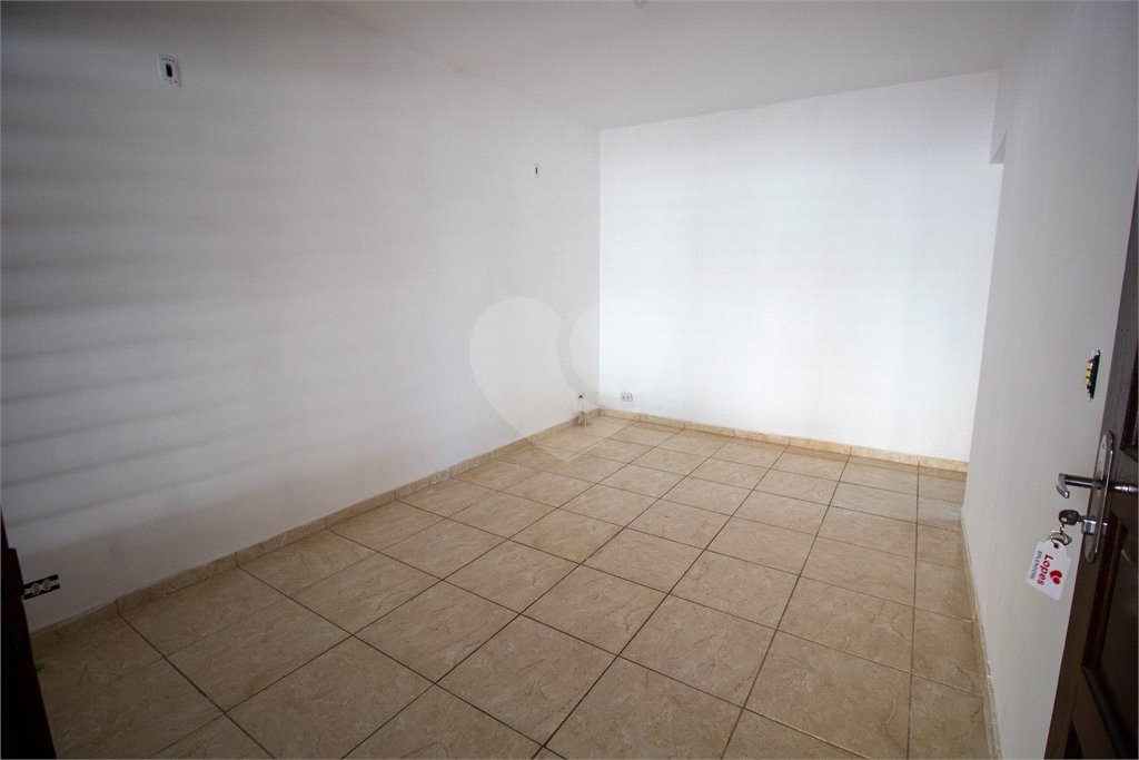 Sobrado à venda com 2 quartos em Vila Santa Rita, São Roque, SP