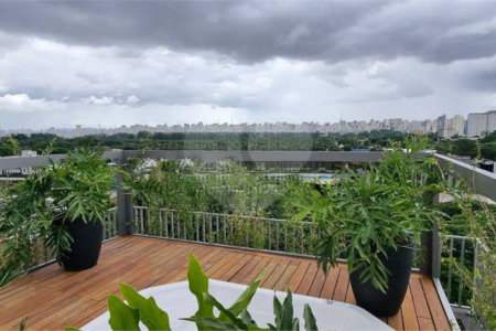 Apartamento à venda com 2 suítes em Moema, São Paulo, SP
