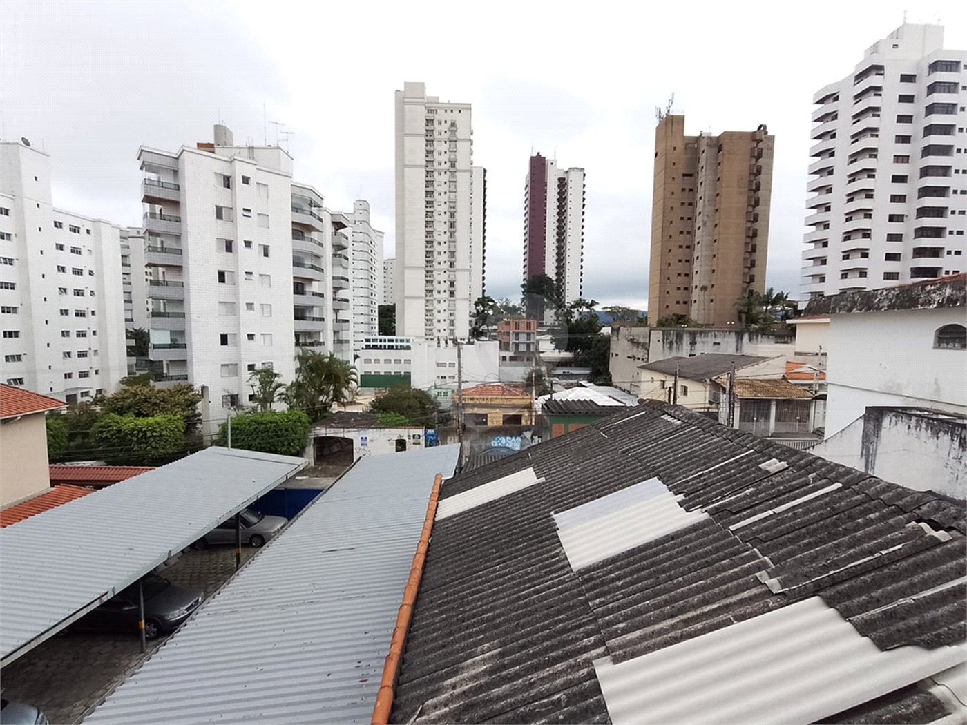 Sobrado à venda com 8 quartos, sendo 3 suítes, em Tucuruvi, São Paulo, SP