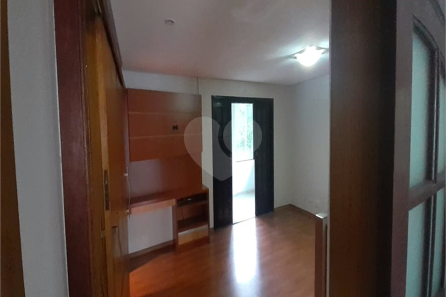 Casa à venda com 3 quartos, sendo 2 suítes, em Olho D'água, Mairiporã, SP