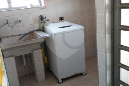 Sobrado à venda com 3 quartos, sendo 1 suíte,  em Vila Nivi, São Paulo, SP