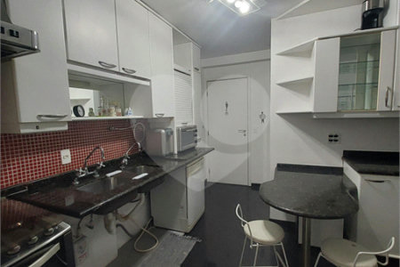 Apartamento à venda com 3 quartos, sendo 2 suítes,  em Cidade São Francisco, São Paulo, SP