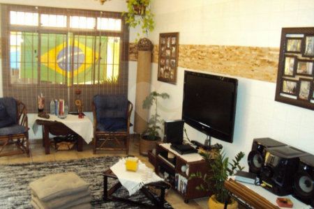 Casa à venda com 4 quartos em Campo Belo, São Paulo, SP