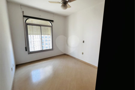 Apartamento à venda com 3 quartos, sendo 1 suíte, em Santa Cecília, São Paulo, SP