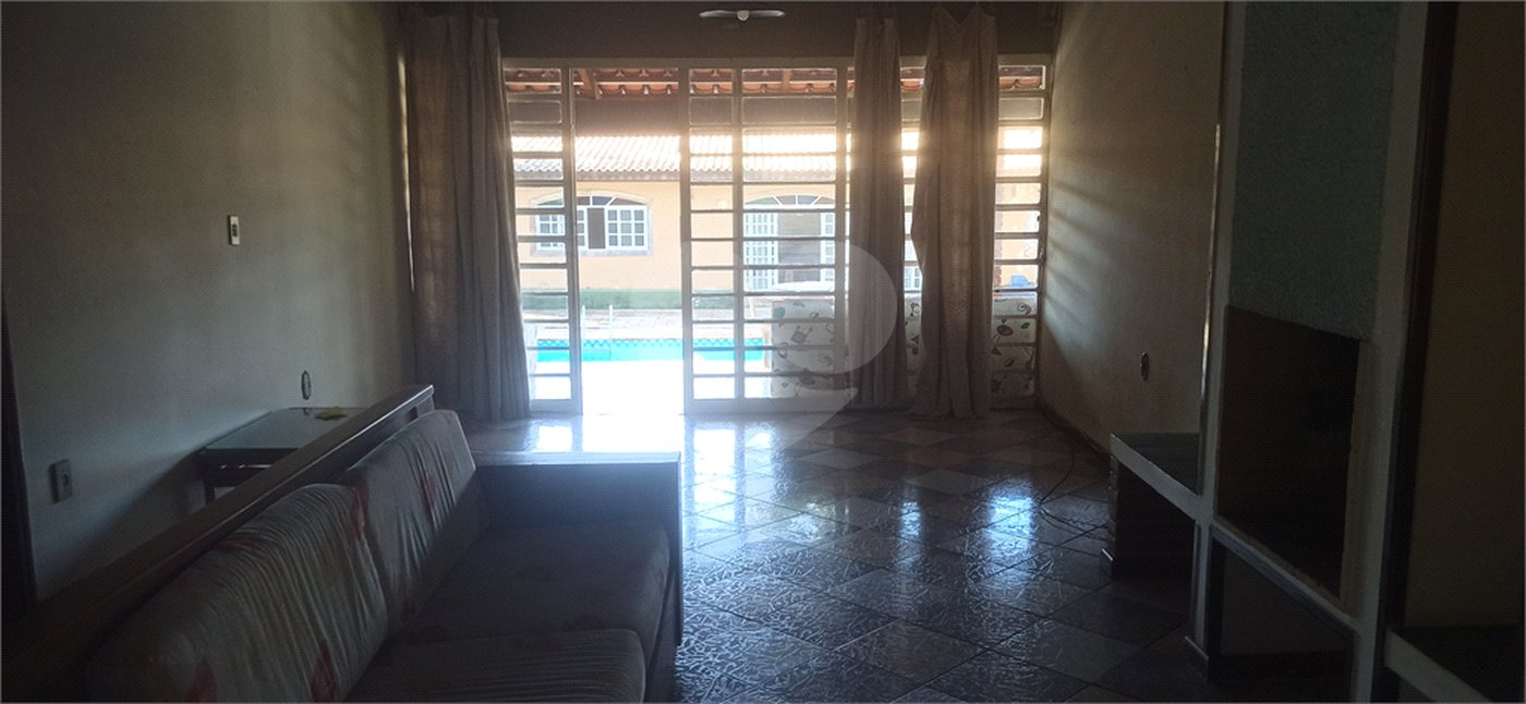 Chácara à venda com 5 quartos, sendo 3 suítes, em Parque Residencial Atibaia, Atibaia, SP