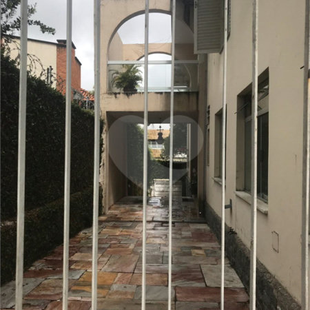 Casa à venda com 4 suítes em Jardim Leonor, São Paulo, SP