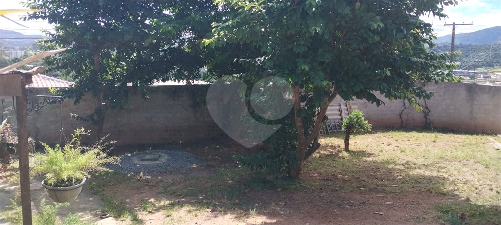 Casa à venda com 2 quartos em Jardim Imperial, Atibaia, SP
