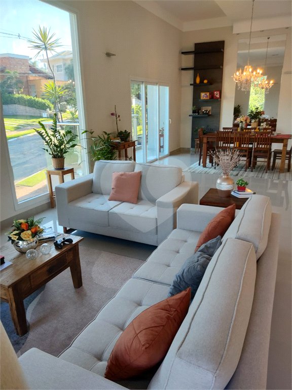 Casa à venda com 3 suítes no condomínio Reserva dos Vinhedos, Louveira - SP