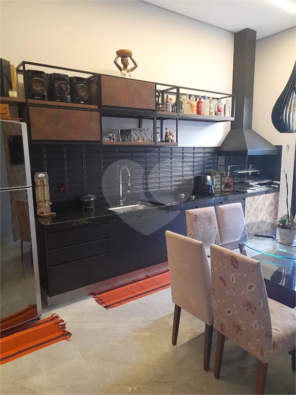 Casa à venda com 3 suítes no condomínio Reserva Real, Paulínia - SP
