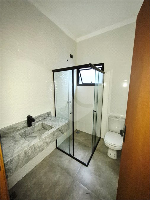 Sobrado à venda com 3 quartos, sendo 1 suíte, em Jardim do Lago, Atibaia, SP