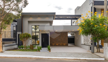 Casa à venda com 3 quartos, sendo 1 suíte,  no condomínio Reserva do Vale, Caçapava - SP