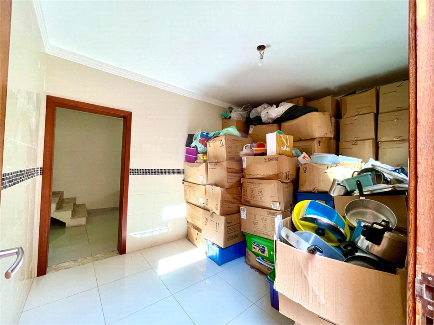 Sobrado à venda com 4 quartos, sendo 1 suíte, em Jardim Santa Bárbara, Sorocaba, SP