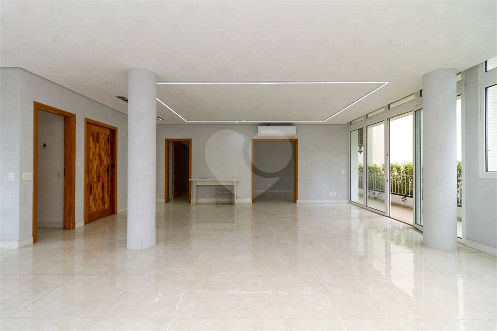 Apartamento à venda com 3 quartos, sendo 1 suíte, em Jardim Paulista, São Paulo, SP