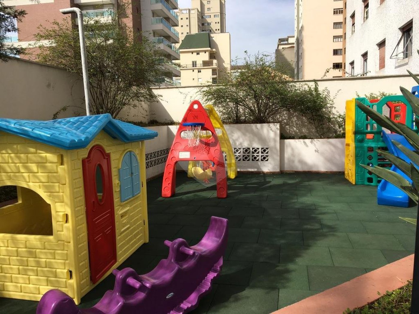 Apartamento à venda com 3 quartos, sendo 1 suíte, em Vila Mariana, São Paulo, SP