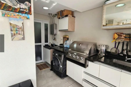 Apartamento à venda com 3 quartos, sendo 2 suítes, em Vila Anastácio, São Paulo, SP