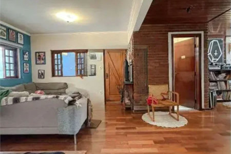 Sobrado à venda com 5 suítes em Vila Romana, São Paulo, SP