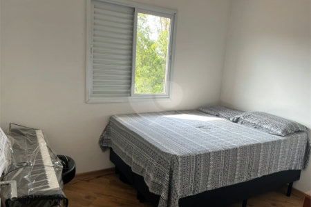 Casa à venda com 3 quartos no condomínio Jd Rebelato, Cotia - SP