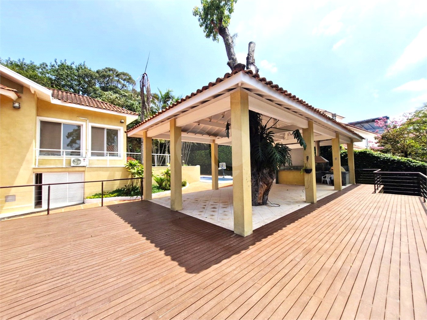 Casa à venda com 4 suítes no condomínio Chácara Flora, São Paulo - SP