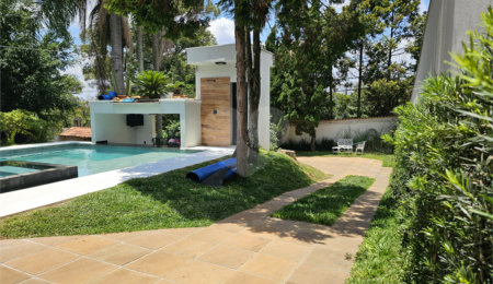 Sobrado à venda ou para alugar com 1 quarto, sendo 5 suítes, em Chácara Monte Alegre, São Paulo, SP