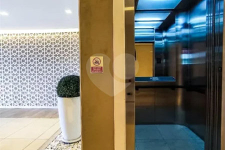 Apartamento à venda com 3 quartos, sendo 1 suíte,  em Jardim Vazani, São Paulo, SP
