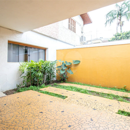 Sobrado à venda com 3 quartos, sendo 1 suíte, em Chácara Monte Alegre, São Paulo, SP