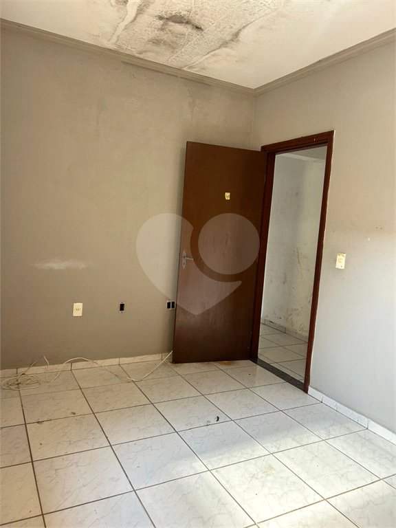 Casa à venda com 3 quartos, sendo 1 suíte, em Bosque, Vinhedo, SP