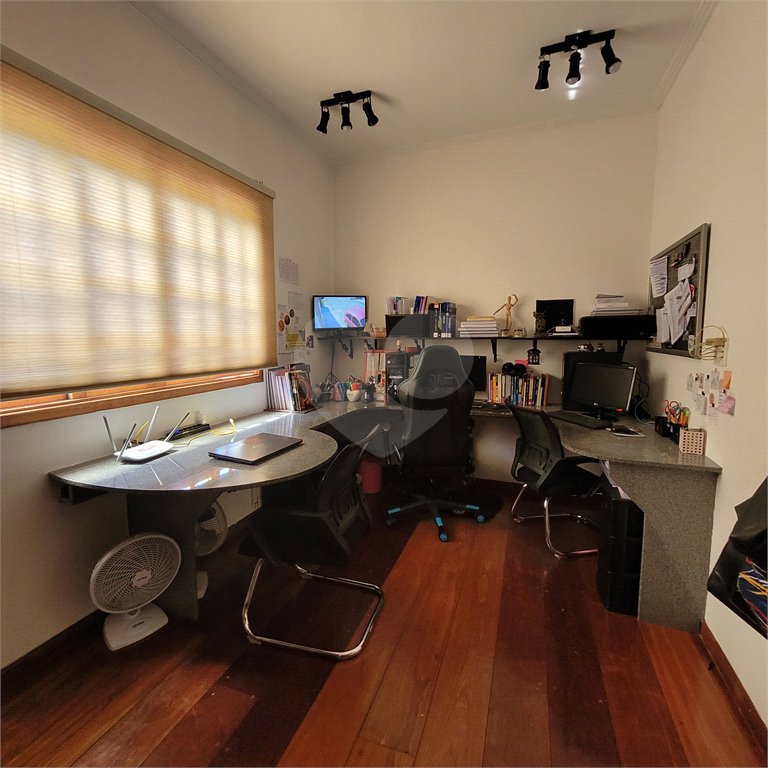 Sobrado à venda com 4 suítes em Rancho Grande, Mairiporã, SP