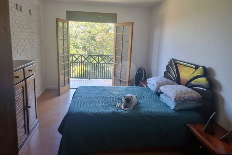 Casa à venda com 3 quartos, sendo 1 suíte, no condomínio Alpes da Cantareira, Mairiporã - SP