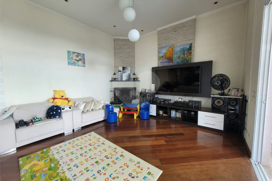 Casa à venda com 3 suítes no condomínio Alpes da Cantareira, Mairiporã - SP