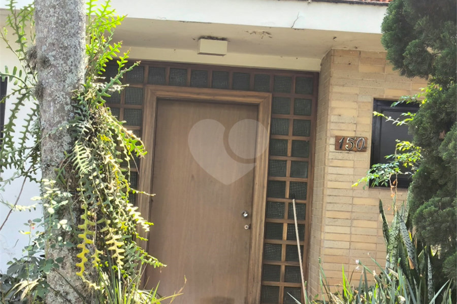 Casa à venda com 6 quartos, sendo 1 suíte, em Tremembé, São Paulo, SP