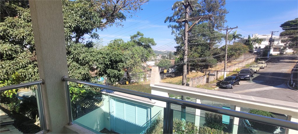 Sobrado à venda com 4 quartos, sendo 2 suítes, em Vila Irmãos Arnoni, São Paulo, SP
