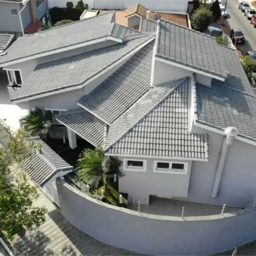 Casa à venda no bairro Dos Casa, em São Bernardo do Campo, com 280 m², 4 dormitórios, 3 suítes, 4 vagas, hidromassagem e fácil acesso às principais rodovias.
