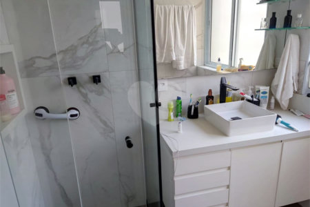 Apartamento à venda com 3 quartos, sendo 1 suíte, em Santa Cecília, São Paulo, SP