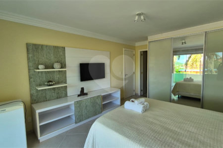 Casa à venda com 6 quartos, sendo 4 suítes, em Ferradura, Armação dos Búzios, RJ