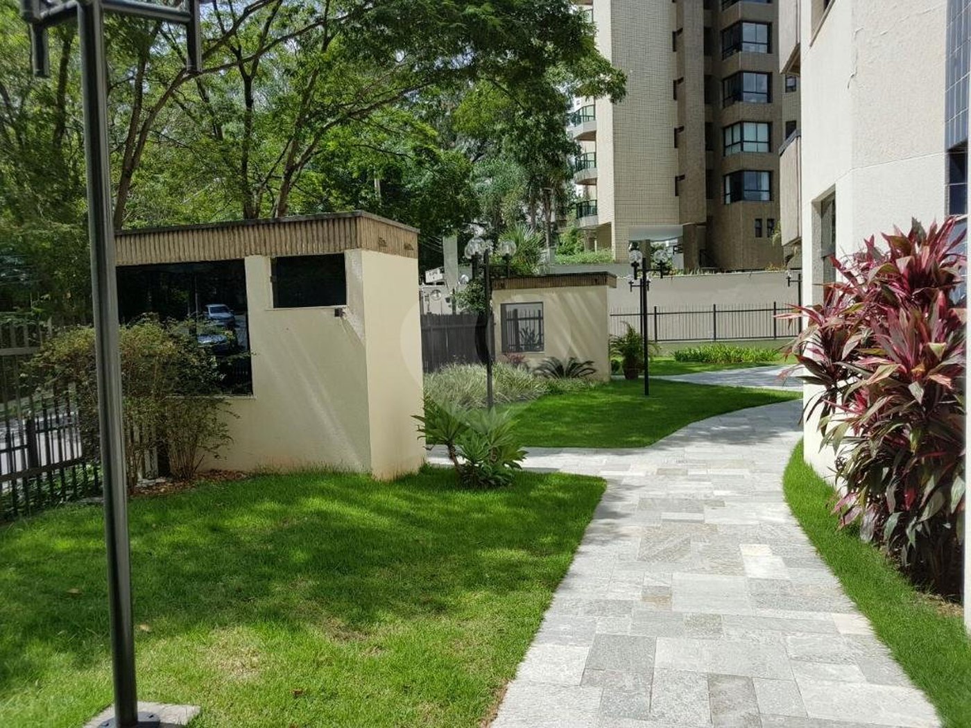 Apartamento à venda com 3 quartos, sendo 1 suíte, em Vila Andrade, São Paulo, SP