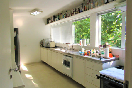 Casa à venda com 3 quartos, sendo 1 suíte, em Guarapiranga, São Paulo, SP