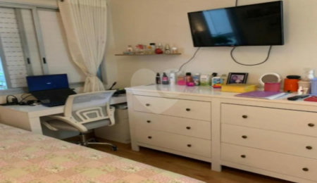 Ótimo apartamento na Vila Mascote, venha fazer uma visita.