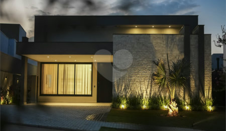 Casa à venda com 4 suítes no condomínio Alphaville Nova Esplanada, Votorantim - SP
