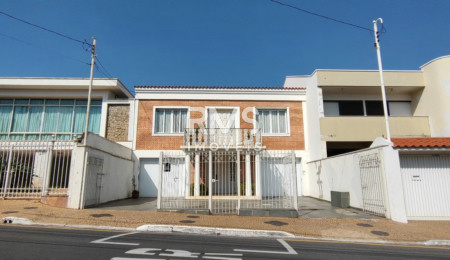 Casa à venda com 4 quartos, sendo 2 suítes,  no Centro, Itu, SP