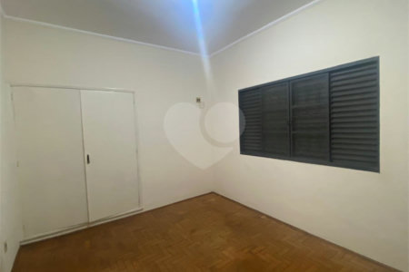 Casa à venda com 3 quartos, sendo 1 suíte, no Centro, Araraquara, SP