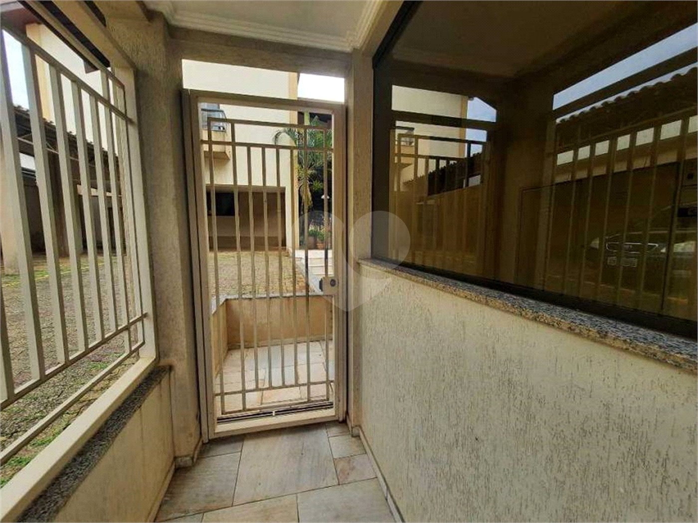 Apartamento no Condomínio Maktub.