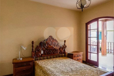 Casa à venda ou para alugar com 4 suítes em Vila Comercial, São Paulo, SP