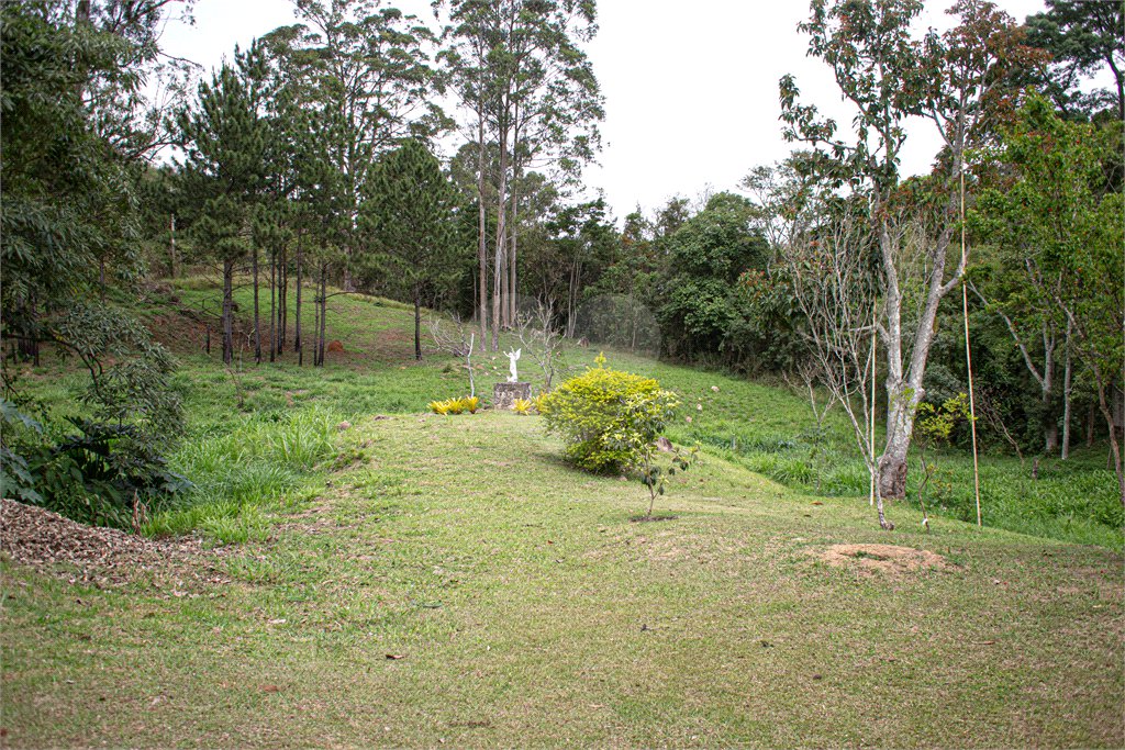 Sítio à venda com 4 quartos, sendo 2 suítes, em Jardim Guaçu, São Roque, SP